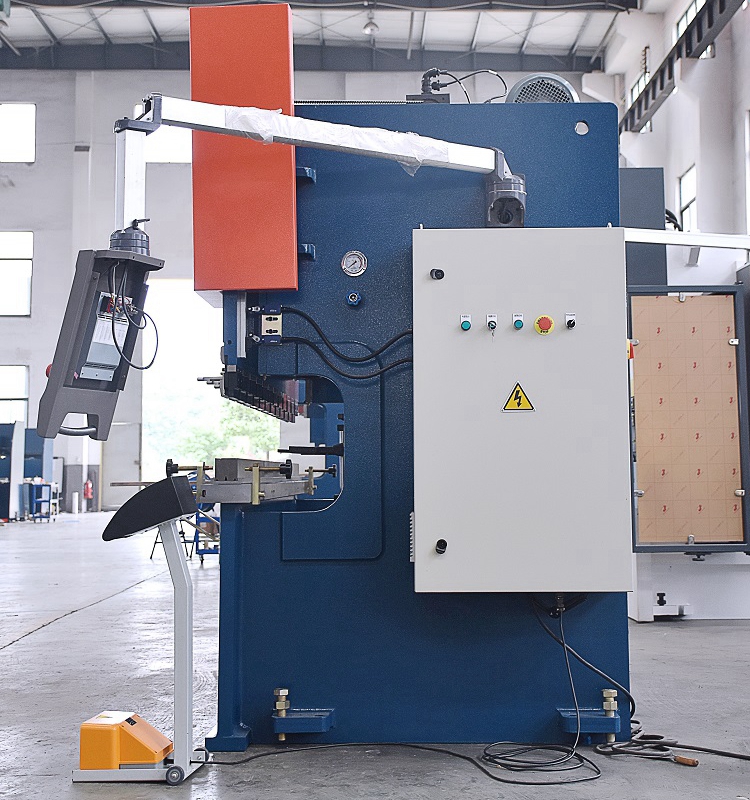 100t Cnc Metal Bending Machines, 3200 Mm Cnc Sheet Press Brake With E21 100t Cnc машини за огъване на метал, 3200 mm Cnc преса за листове с E21