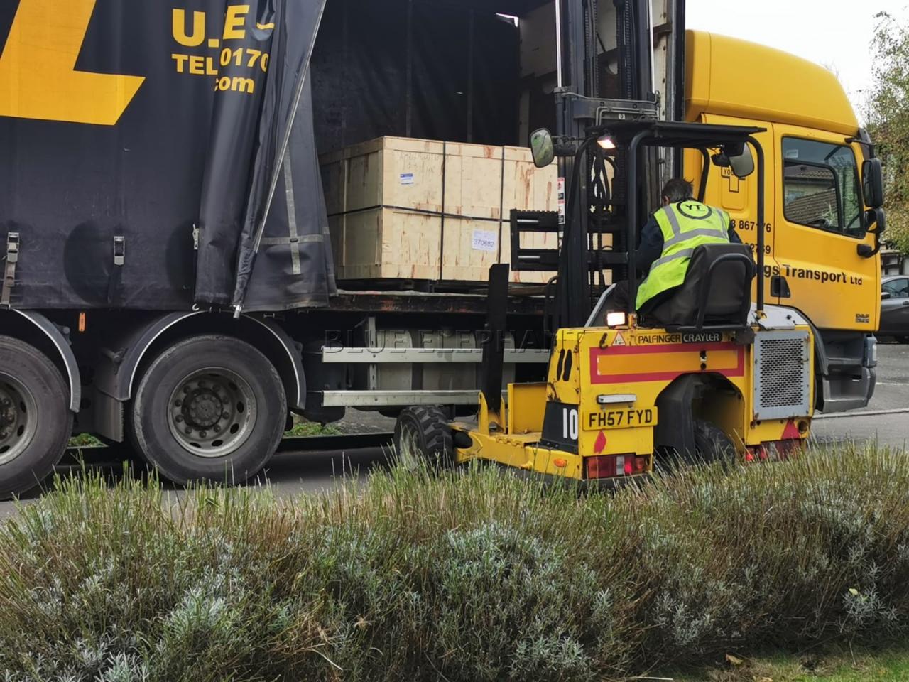 1530 Fiber Laser Cutting Machine For Stainless Steel Carbon Steel Metal Sheet Машина за лазерно рязане с влакна 1530 за метален лист от въглеродна стомана от неръждаема стомана