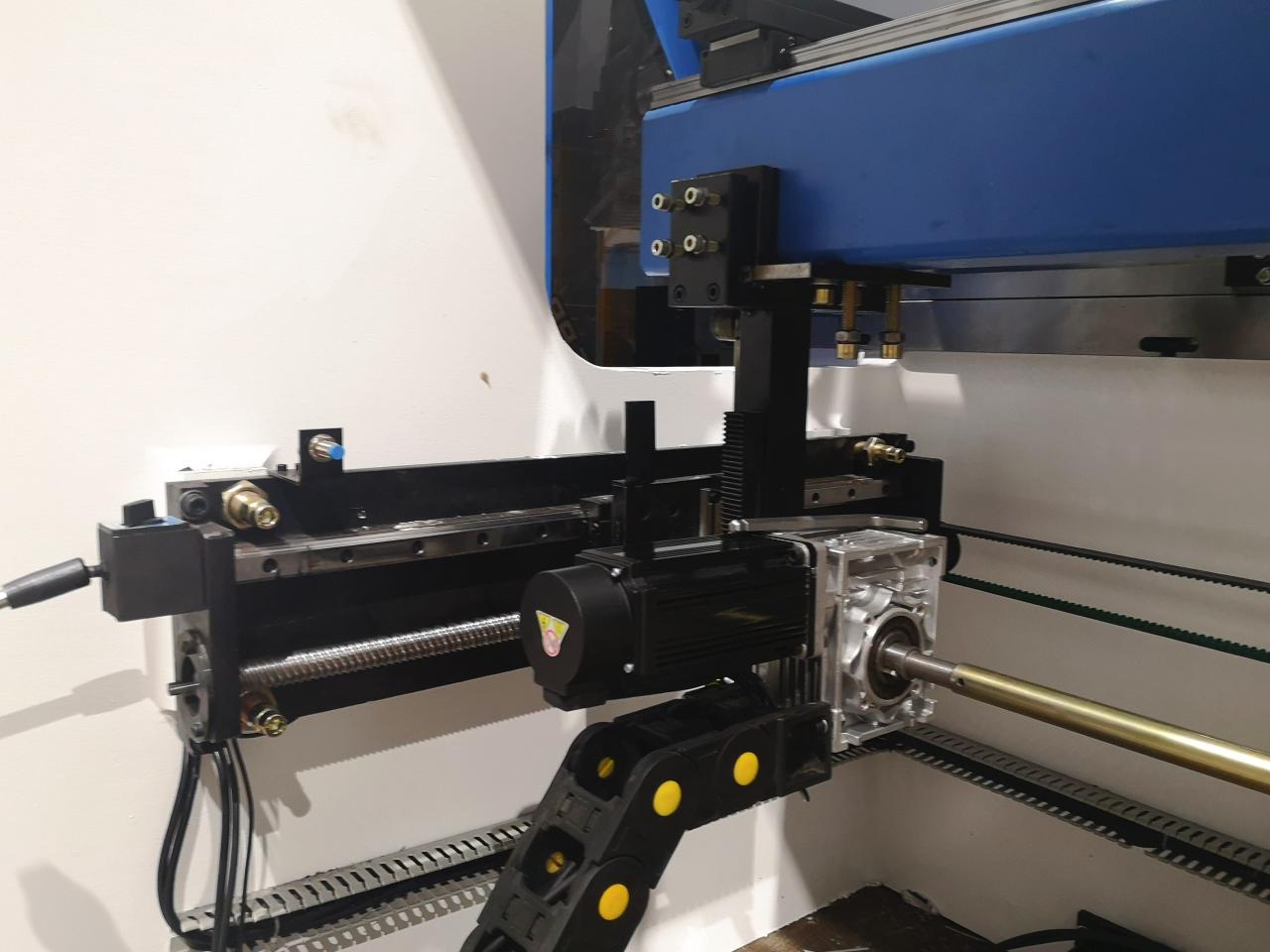 160t-4000 4-axis Cnc Hydraulic Bending Machine Press Brake 160t-4000 4-осна CNC хидравлична преса за огъване