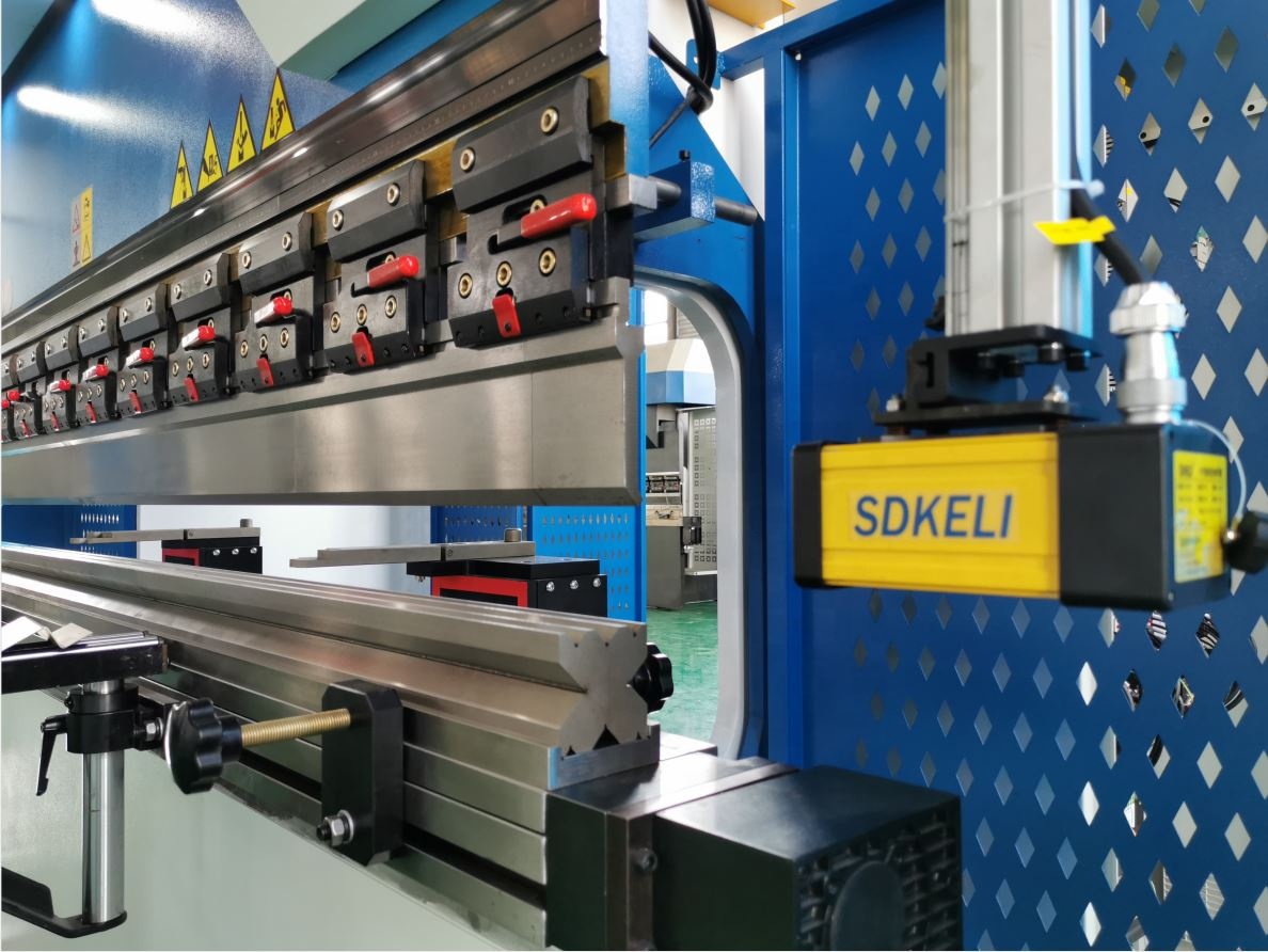 160t-4000 4-axis Cnc Hydraulic Bending Machine Press Brake 160t-4000 4-осна CNC хидравлична преса за огъване