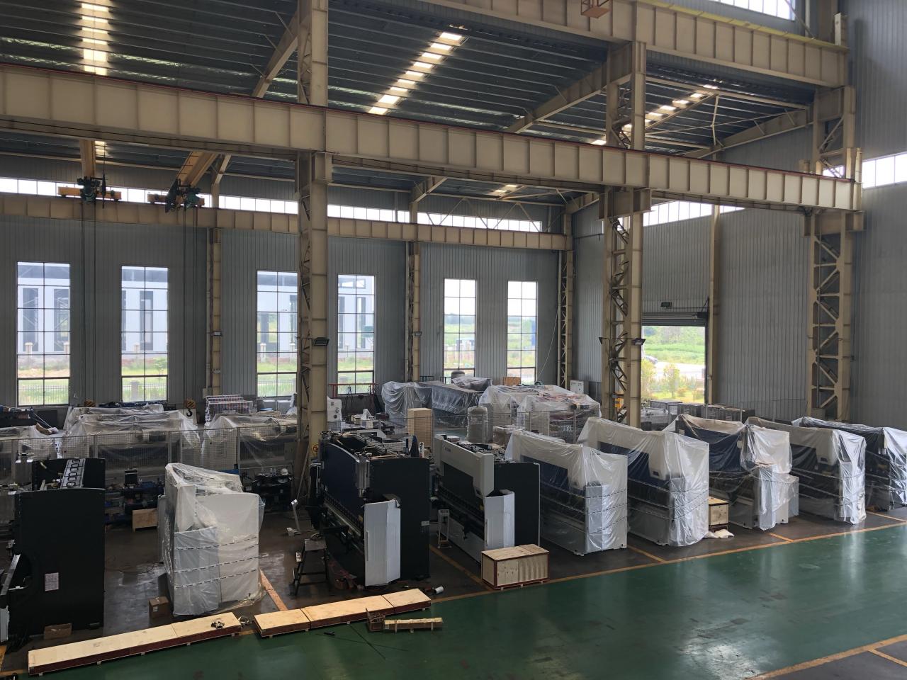 16 мм хидравлична гилотина за рязане на ламарина 6 метра