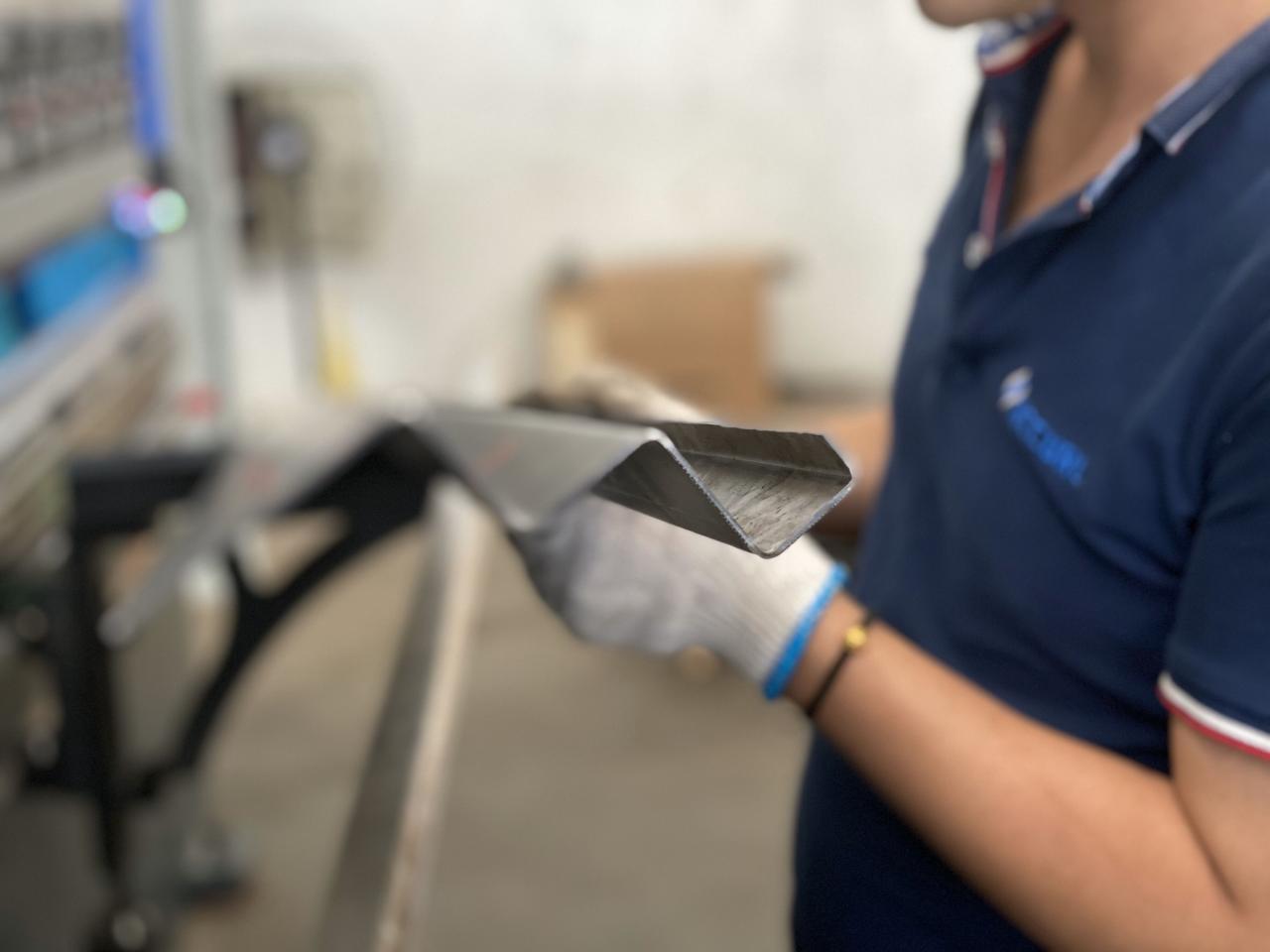 16 мм хидравлична гилотина за рязане на ламарина 6 метра