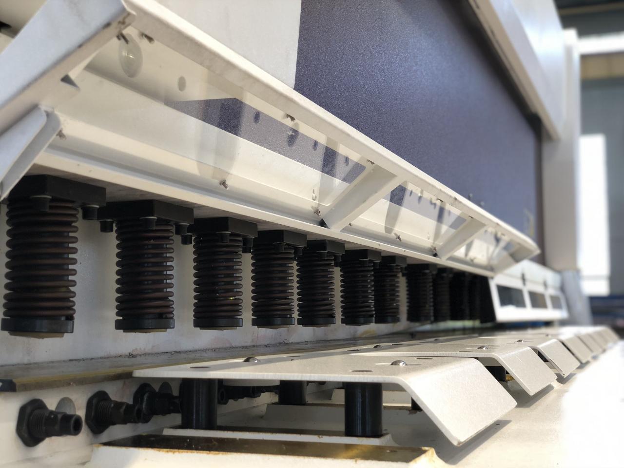 16 мм хидравлична гилотина за рязане на ламарина 6 метра