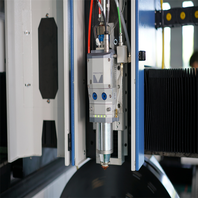 3015 1500x3000 Машина за лазерно рязане с алуминиеви влакна Промишлено лазерно оборудване