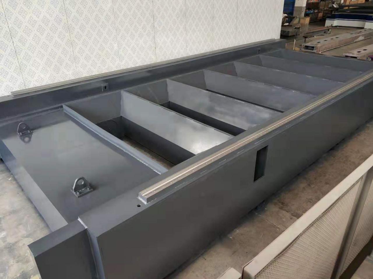 3015 4015 1kw To 6kw Cnc Fiber Laser Cutting Machine Raycus Laser Power 3015 4015 1kw до 6kw Cnc машина за лазерно рязане на влакна Raycus Laser Power