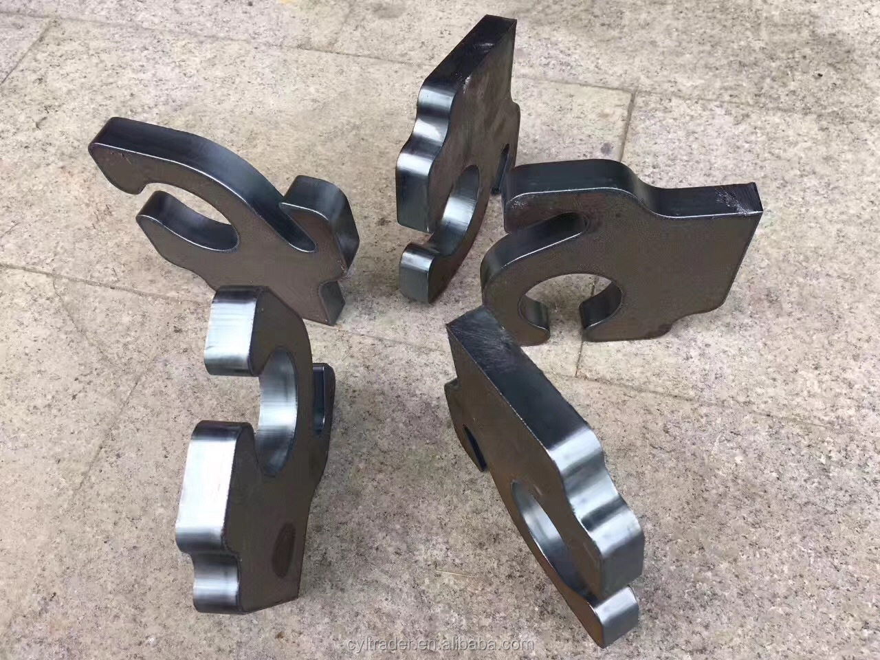 3015 4015 1kw To 6kw Cnc Fiber Laser Cutting Machine Raycus Laser Power 3015 4015 1kw до 6kw Cnc машина за лазерно рязане на влакна Raycus Laser Power