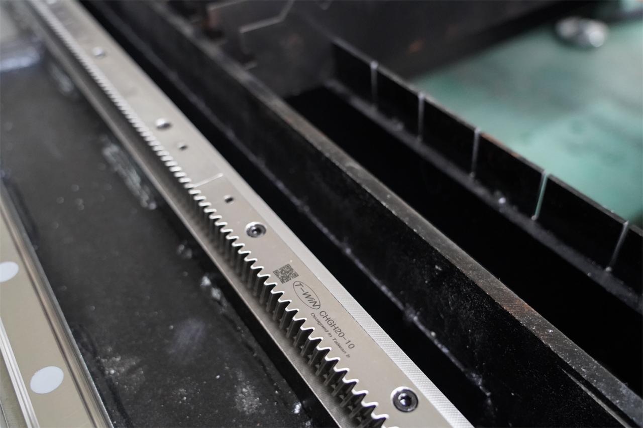 3015 4kw 1kw 2kw 3kw Stainless Steel Cnc Fiber Laser Cutting Machine 3015 4kw 1kw 2kw 3kw машина за лазерно рязане от неръждаема стомана с влакна