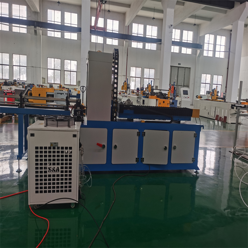 Машина за лазерно рязане с влакна 3015 за метални тръби от въглеродна ламарина