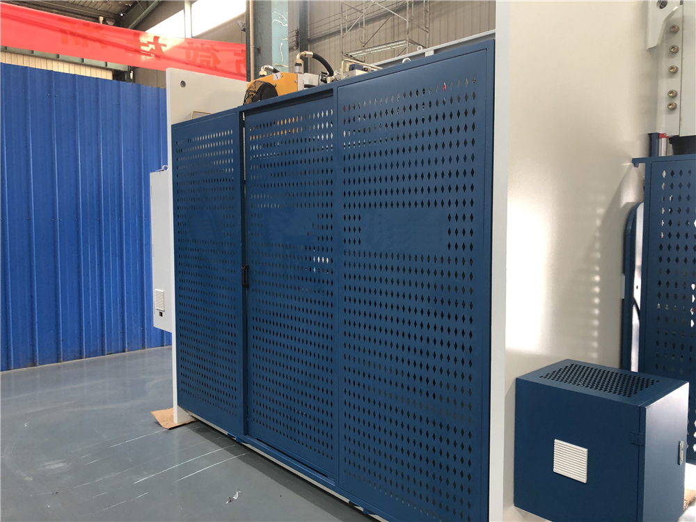 3+1 Axis Cnc Hydraulic Press Brake With Esa System 3+1 ос CNC хидравлична преса със система Esa