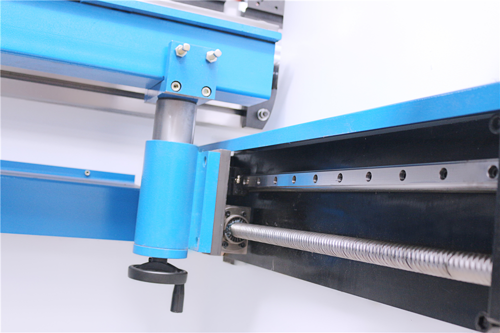 3+1 Axis Cnc Hydraulic Press Brake With Esa System 3+1 ос CNC хидравлична преса със система Esa