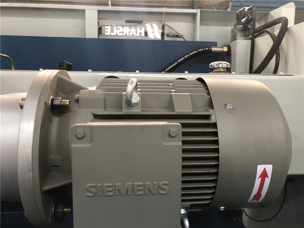 3+1 Axis Cnc Hydraulic Press Brake With Esa System 3+1 ос CNC хидравлична преса със система Esa