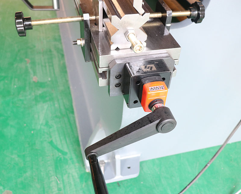 Метална преса Wc-63t3200 Машина за огъване на метални листове Cnc Хидравлична преса