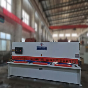 Qc12y-8x2500 Малка високопрецизна CNC хидравлична машина за преса