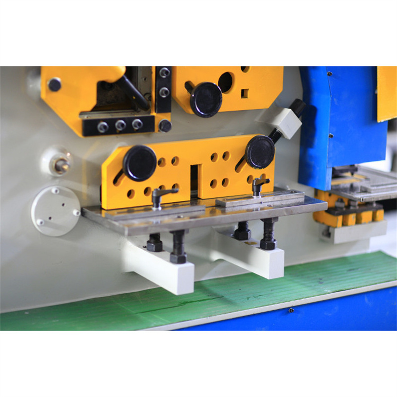 Малка Cnc Q35y-16 40-тонна хидравлична комбинирана щанцова машина Ironworker