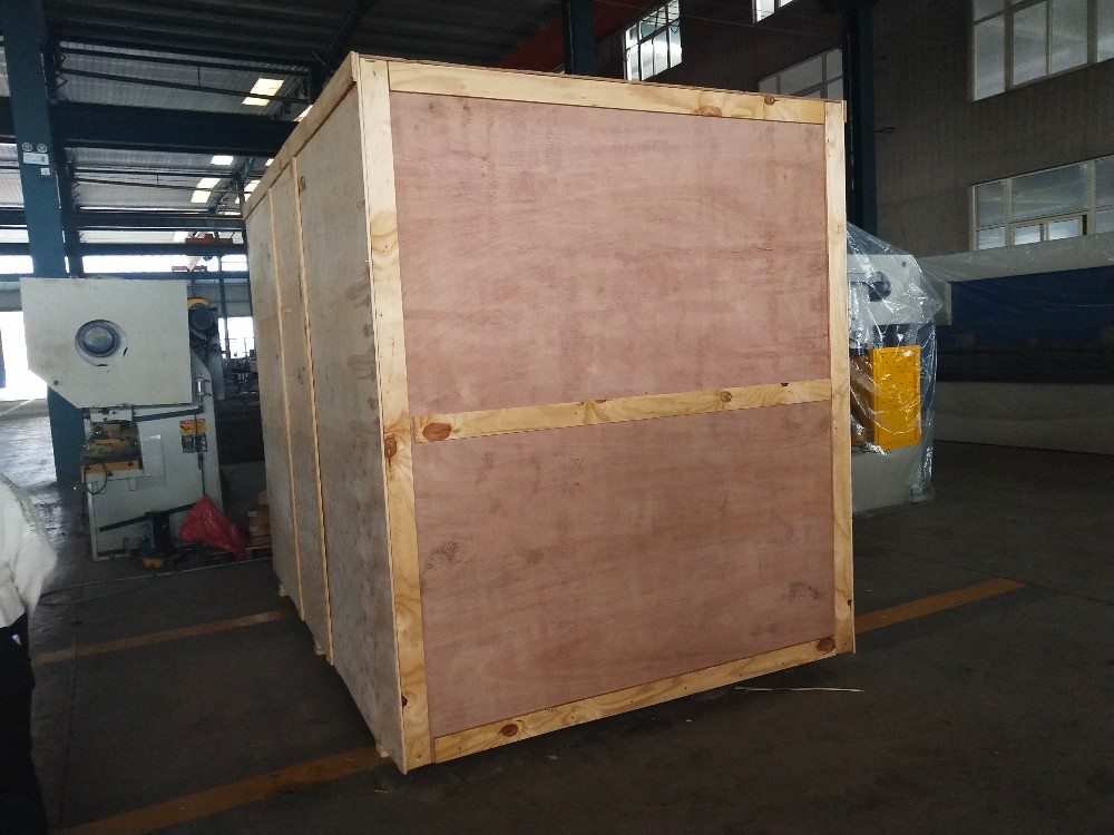 China Metal Hydraulic Press Brake Machine With Reasonable Price Китайска машина за метална хидравлична преса с разумна цена