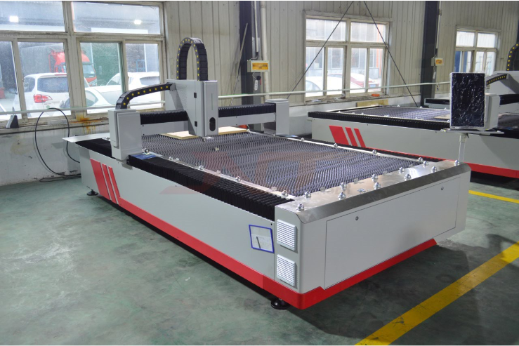 Cnc 2000w Fiber Laser Cutting Machine For Industrial Metal Sheet Cutting Cnc 2000w машина за лазерно рязане на влакна за промишлено рязане на метални листове