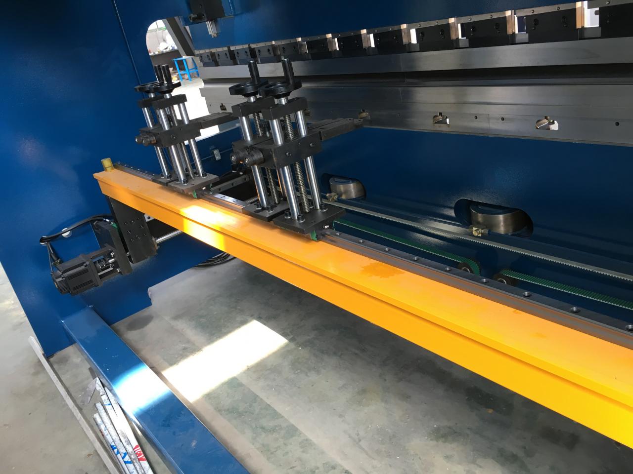 Cnc Servo Press Brake 250t/3.2m 3+1 Axis 3 Meter Sheet Metal Press Brake Cnc сервопреса 250t/3.2m 3+1 ос 3 метра ламарина преса