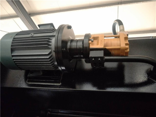 Da53t Cnc System Controller 125t4000 3+1 Axis Cnc Hydraulic Press Brake With Good Quality Da53t Cnc системен контролер 125t4000 3+1 ос Cnc хидравлична преса с добро качество