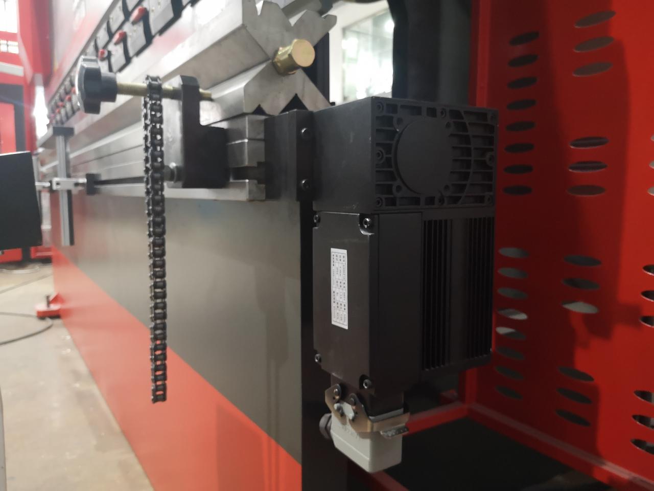 Delem Da66t 125 3+1 4+1 6+1 8+1 Cnc Hydraulic Press Brake For Metal Plate Bending Delem Da66t 125 3+1 4+1 6+1 8+1 CNC Хидравлична преса за огъване на метални плочи