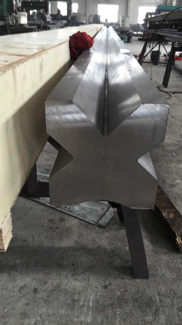 Full Automatic High Power Sheet Bending Machine And Cnc Press Brake Machine Напълно автоматична високомощна машина за огъване на листове и CNC преса