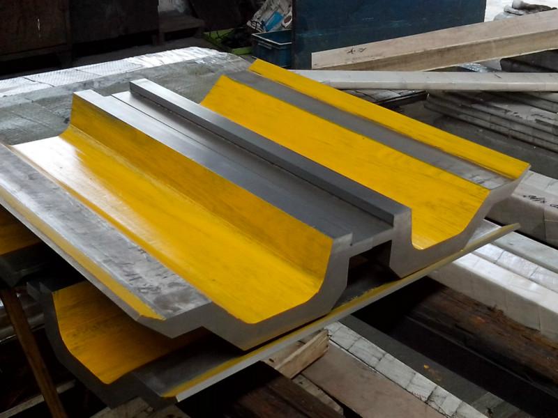 Full Automatic High Power Sheet Bending Machine And Cnc Press Brake Machine Напълно автоматична високомощна машина за огъване на листове и CNC преса