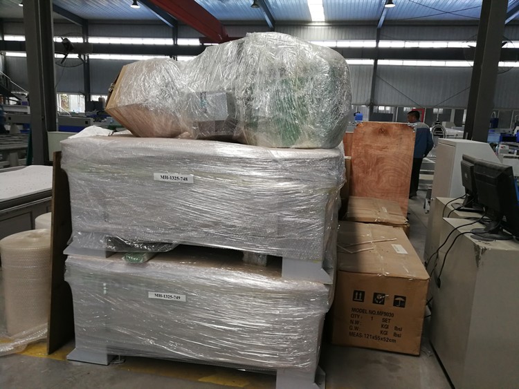 High Quality 1530 Fiber Laser Cutting Machine For Metal 500w 750w 1000w 1500w Висококачествена машина за лазерно рязане с влакна 1530 за метал 500w 750w 1000w 1500w