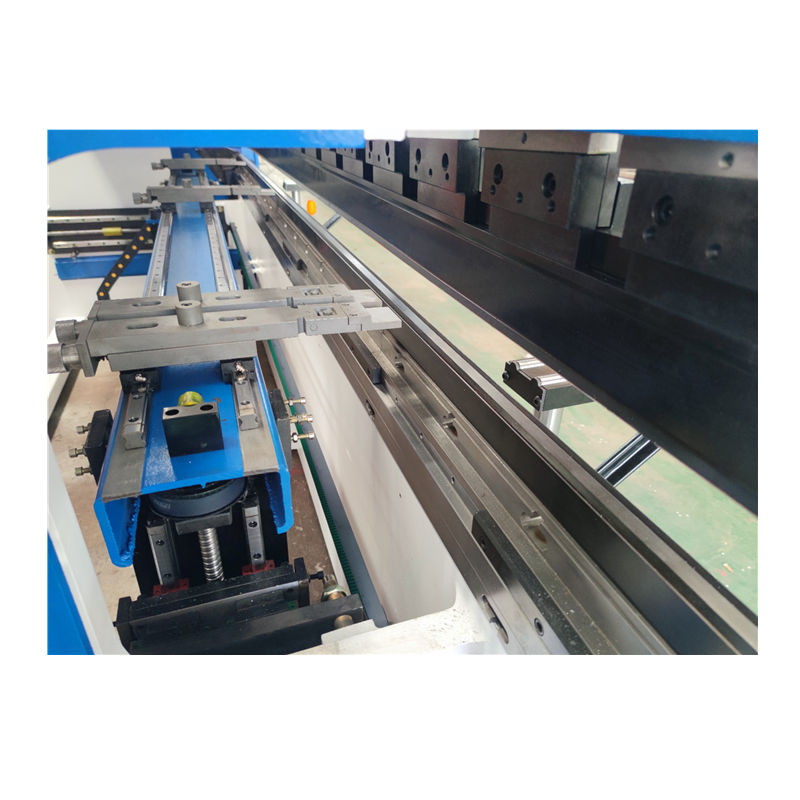 Hydraulic Press Brake Of 130t/3200mm 4+1 Axis Delem Da53t Cnc Press Brake Хидравлична абкантна преса от 130t/3200mm 4+1 ос Delem Da53t Cnc абкантна преса