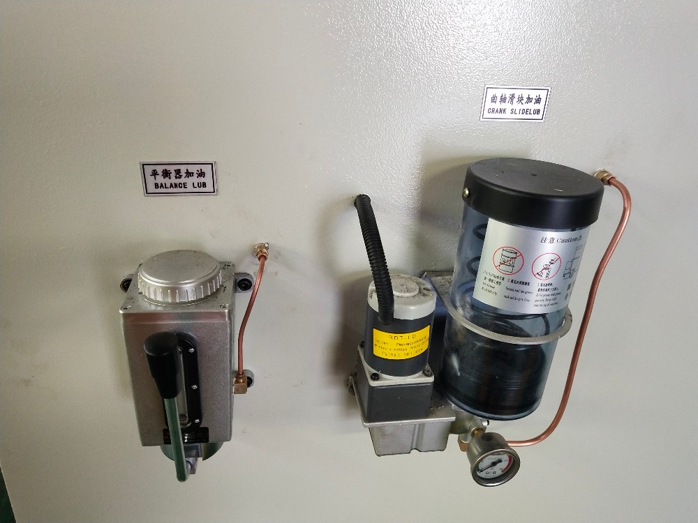 Pneumatic Friction Clutch High Performance Punch Press Machine Пневматичен фрикционен съединител Високоефективна машина за щанцоване