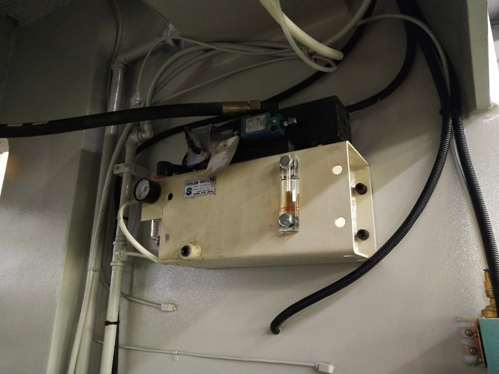 Pneumatic Friction Clutch High Performance Punch Press Machine Пневматичен фрикционен съединител Високоефективна машина за щанцоване