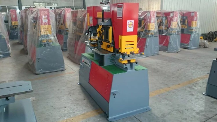 Q35y Series Multifunctional Hydraulic Iron Worker Combined Shearing And Punching Machine Серия Q35y Многофункционална хидравлична комбинирана машина за рязане и щанцоване
