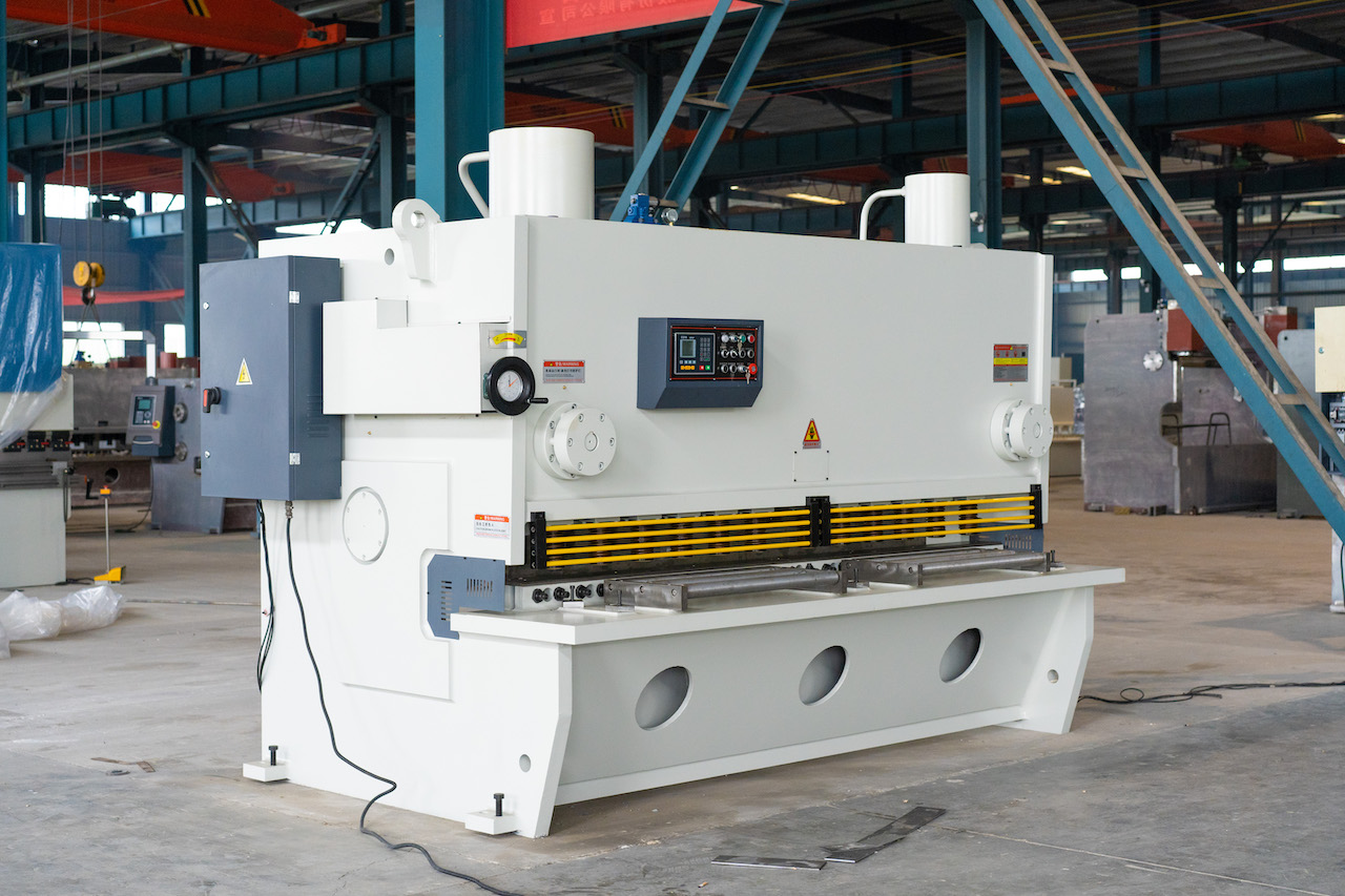 Qc11y 8x3200 Sheet Metal Shearing Machine Steel Plate Hydraulic Shearing Machine Qc11y 8x3200 Машина за рязане на ламарина Стоманена плоча Хидравлична машина за рязане