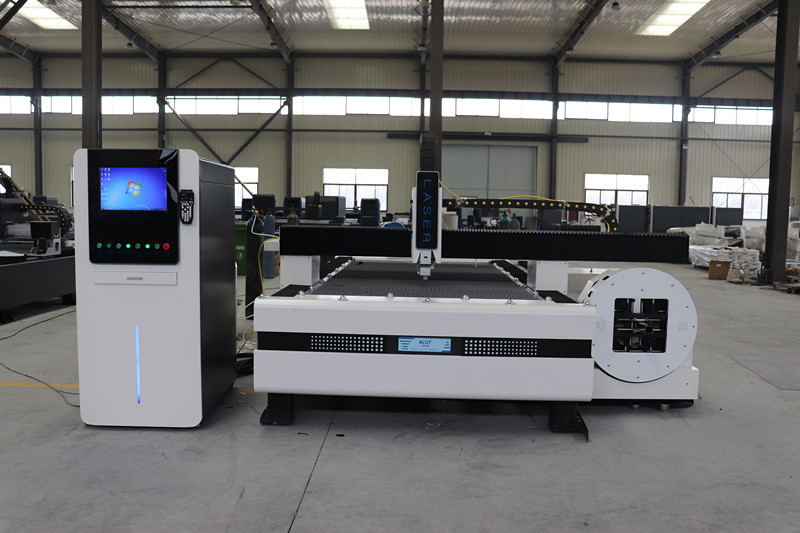 Rotary Cnc Metal Pipe Tube Sheet Laser Cutter 2000w Fiber Laser Cutting Machine Ротационен CNC метален тръбен тръбен лист лазерен нож 2000w машина за лазерно рязане на влакна
