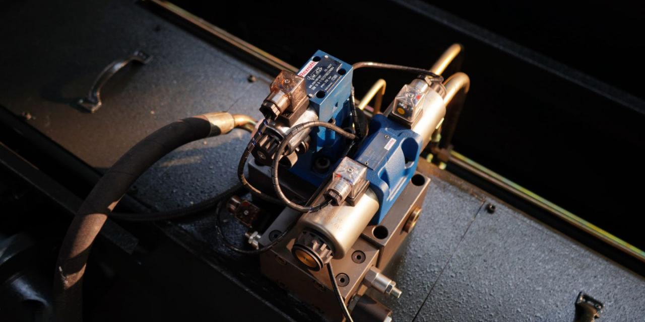 Wc67 Hydraulic Press Brake / CNC Press Bending Machine / Plate Bending Machine China Wc67 Хидравлична преса / машина за огъване на преси с ЦПУ / машина за огъване на плочи Китай